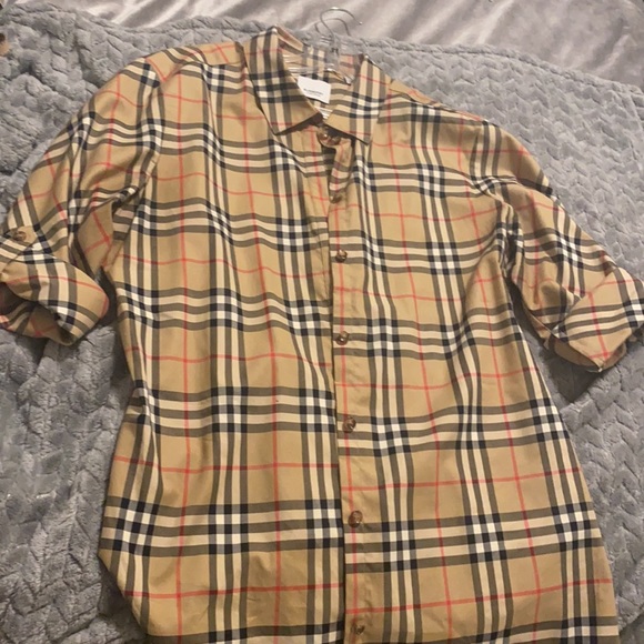 Burberry Women’s Button Up - Picture 3 of 5